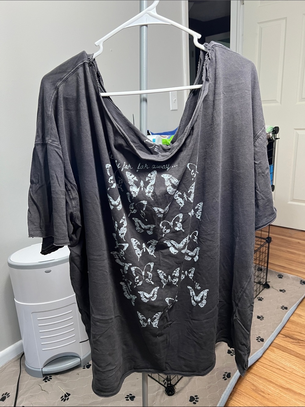 NWOT Aerie Women's Black Butterfly Off Shoulder Graphic Short-Sleeve Top